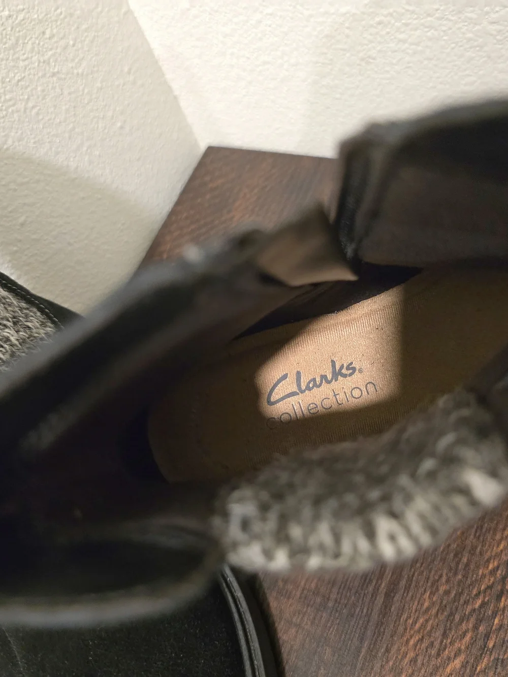Clarks Opal Sky Women's Black Suede Chelsea Lug Ankle Boots Size 7 M